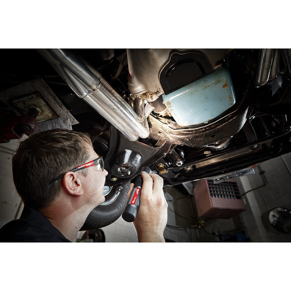 Milwaukee 2161-21 USB Rechargeable 1100L Twist Focus Flashlight