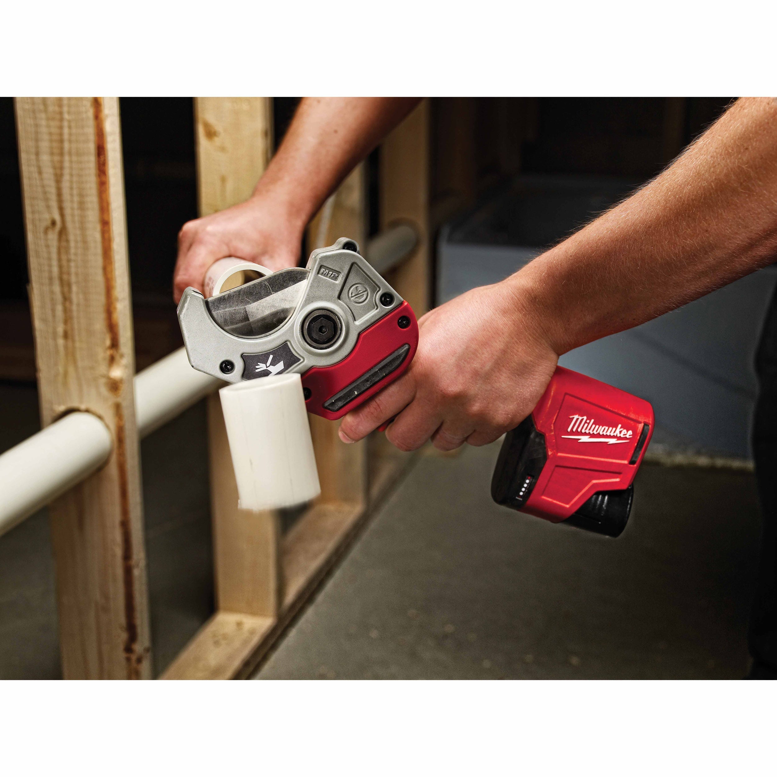 Milwaukee 2470-21 M12 Cordless PVC Shear Kit with 1 Battery