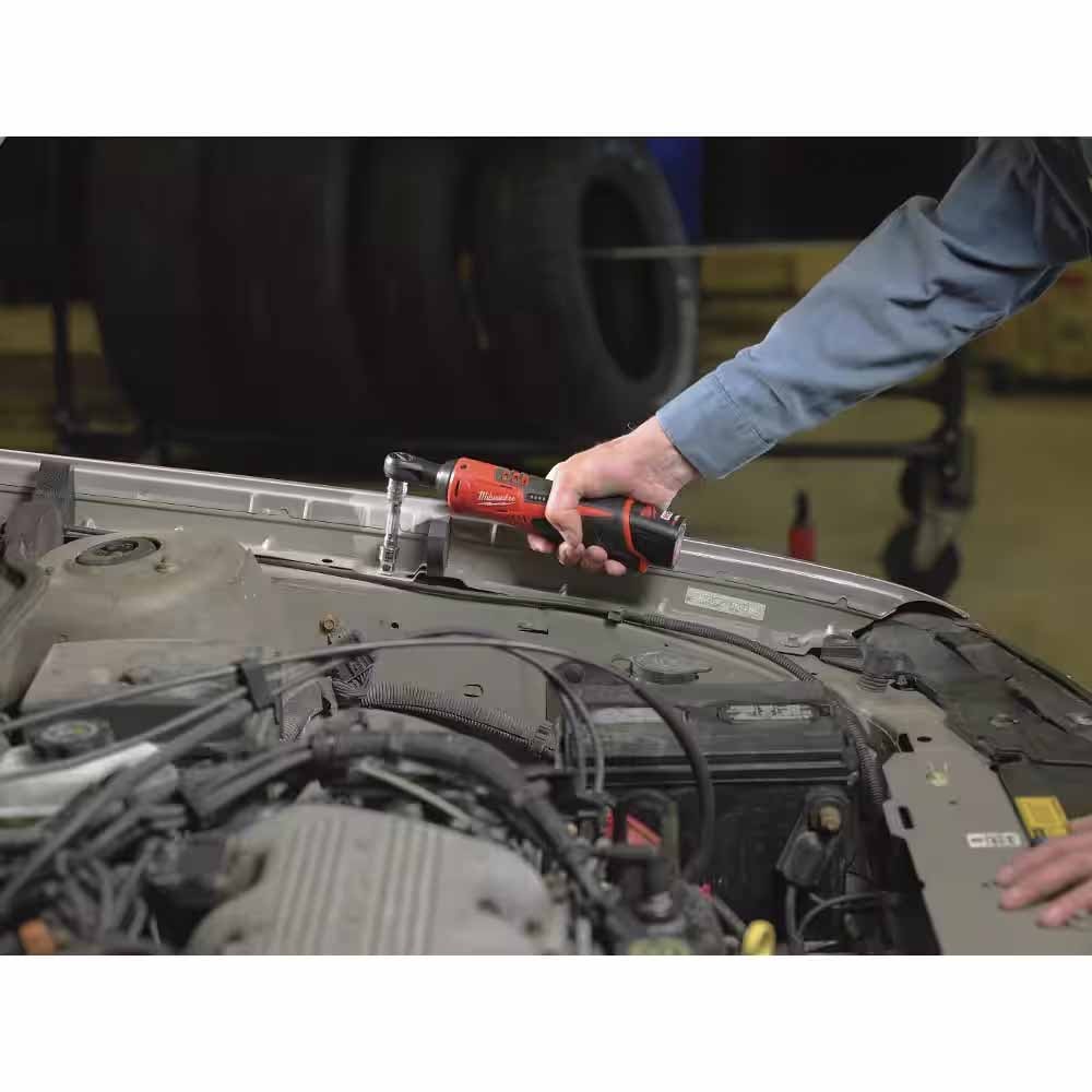 Milwaukee 2497-24B M12 12V Lithium-Ion Cordless Combo Kit (4-Tool) w/(2) 1.5Ah Batteries, (1) Charger, (1) Tool Bag