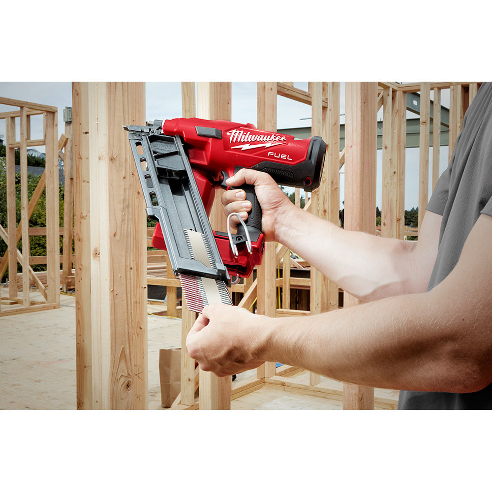Milwaukee 2745-21 M18 FUEL™ 30 Degree Framing Nailer Kit