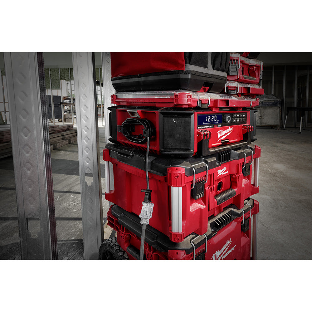Milwaukee 2950-20 M18™ PACKOUT™ Radio + Charger