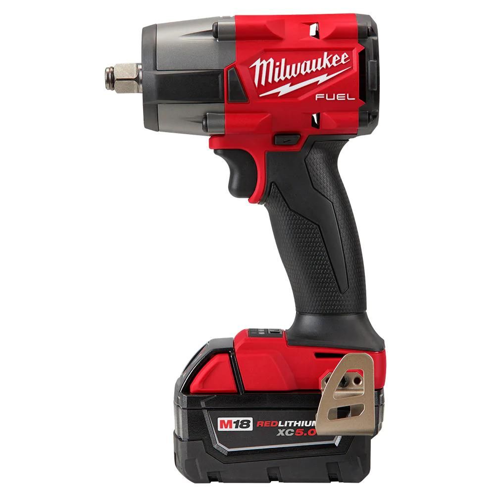 Milwaukee 2962-22R M18 FUEL 1/2 Mid-Torque Impact Wrench w/ Friction Ring Kit