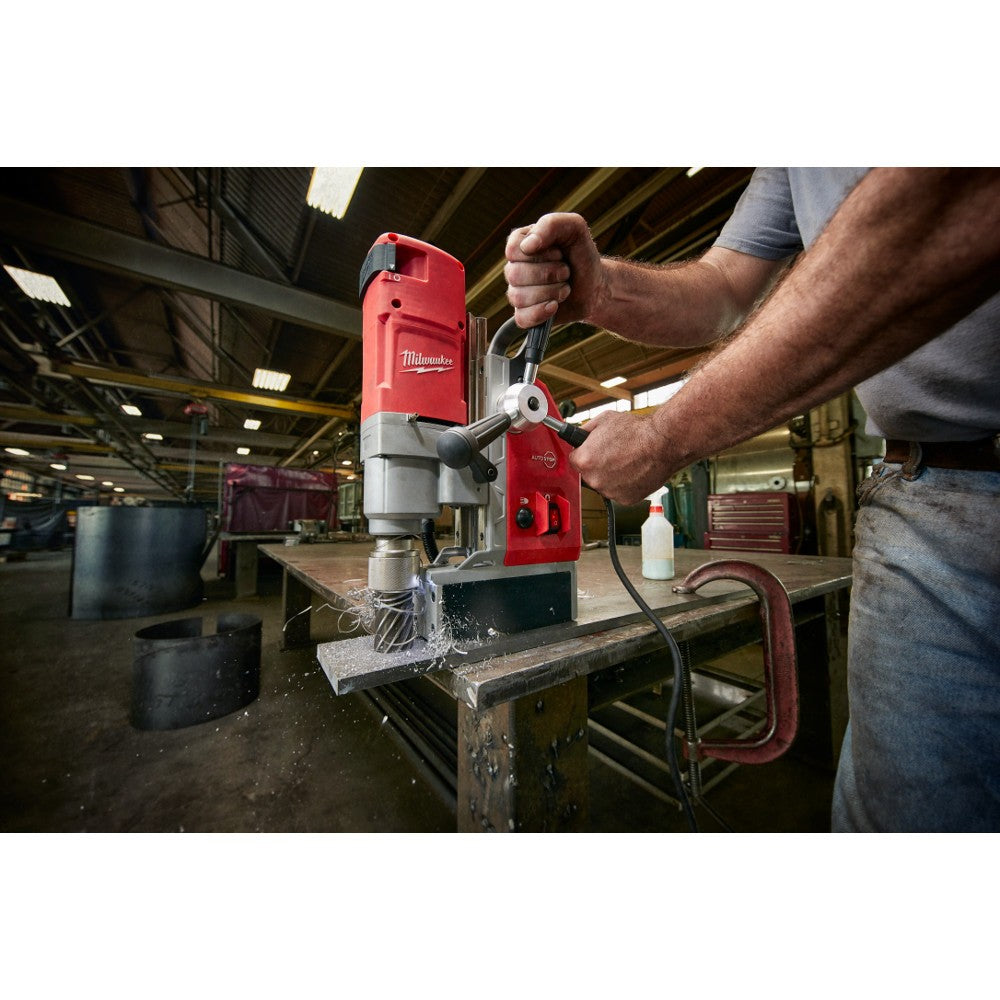 Milwaukee 4272-21 1-5/8 Electromagnetic Drill Kit