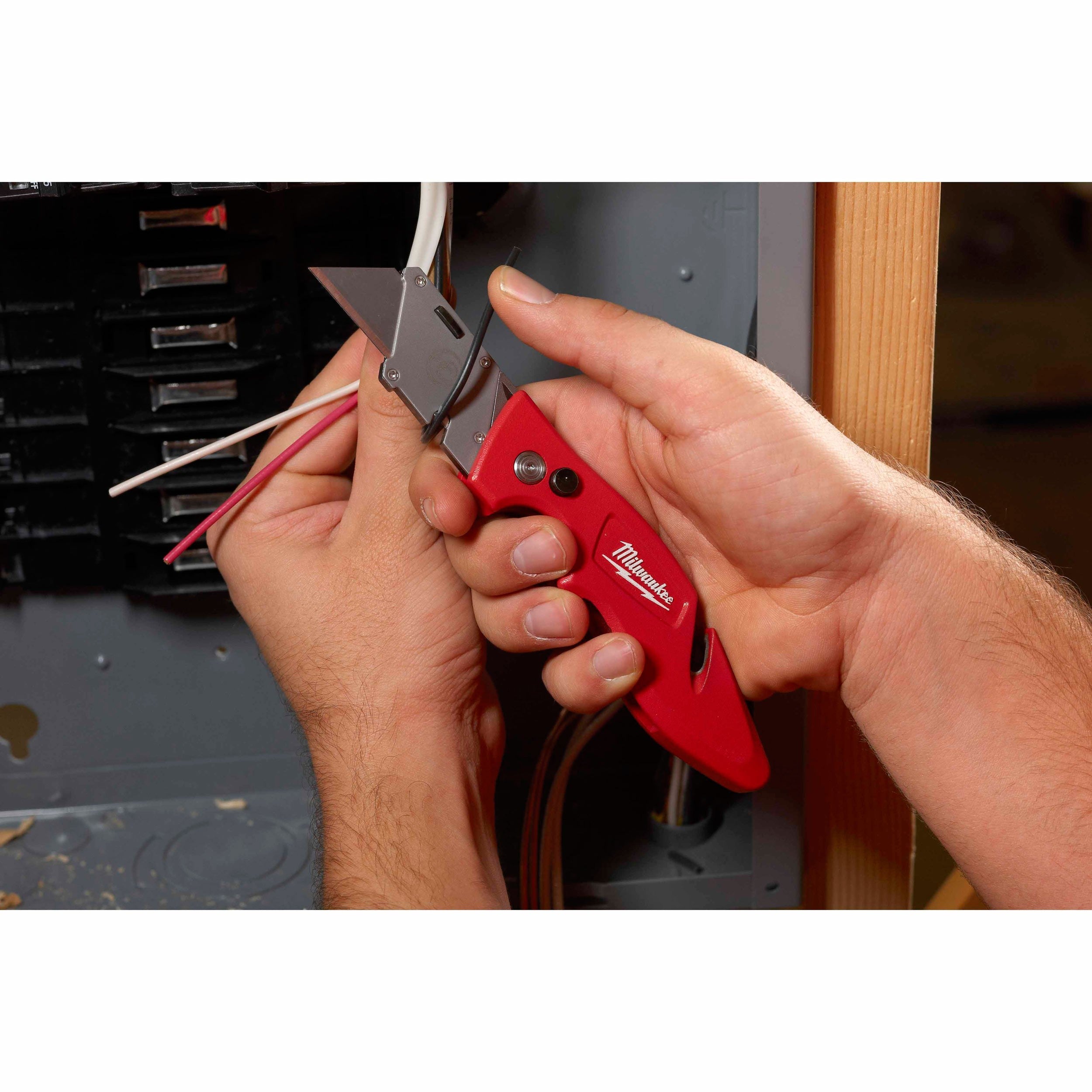 Milwaukee 48-22-1901 Fastback Flip Open Utility Knife