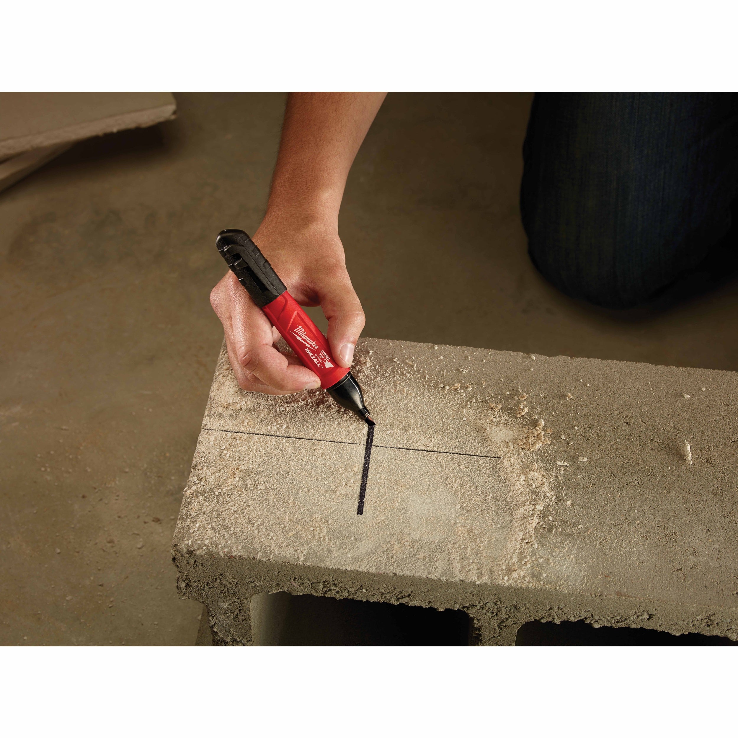 Milwaukee 48-22-3103 Medium Chisel Black Marker (1Pk)