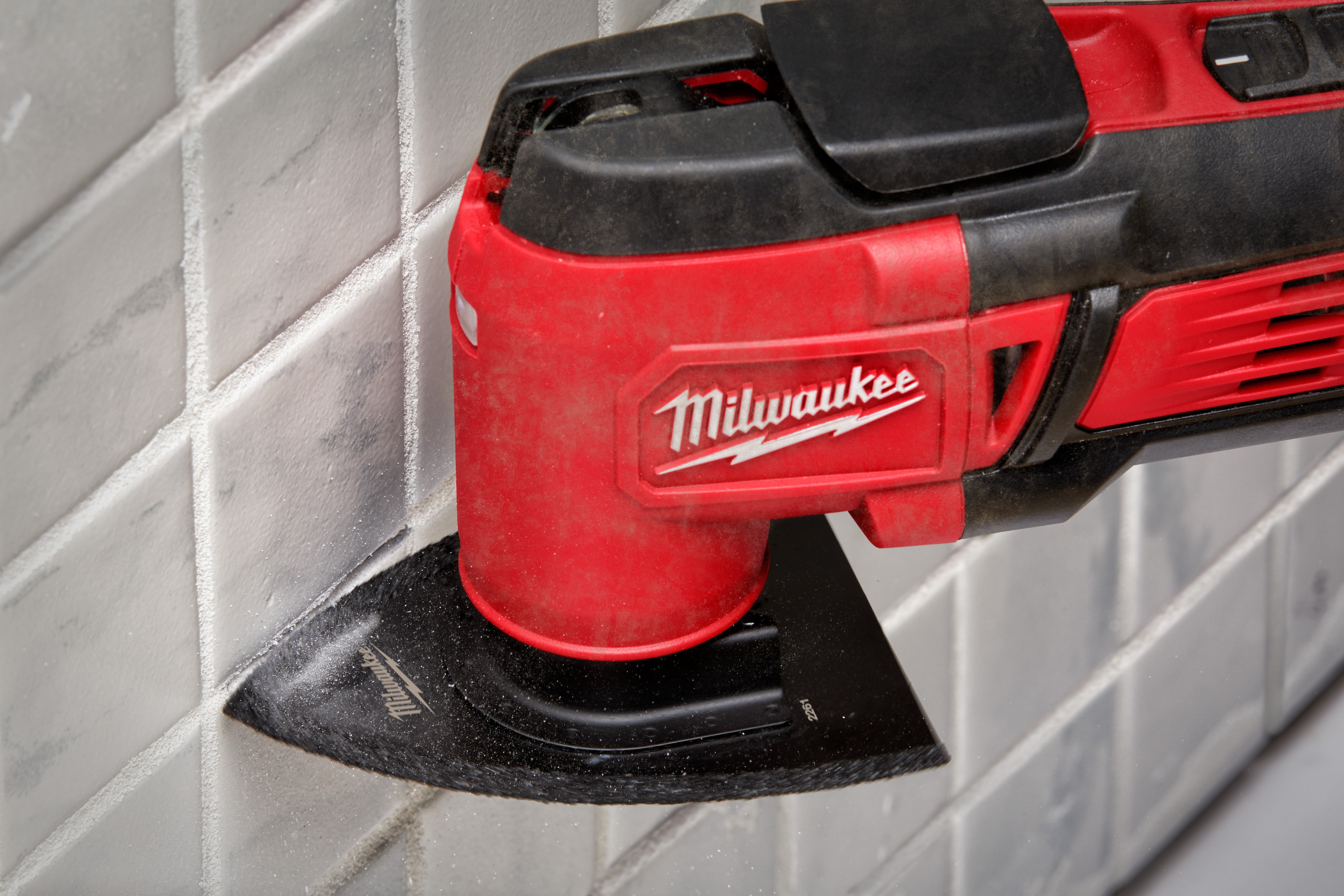 Milwaukee 49-25-2261 Milwaukee® OPEN-LOK™ 2-IN-1 HYBRID CARBIDE GRIT BLADE 1PK