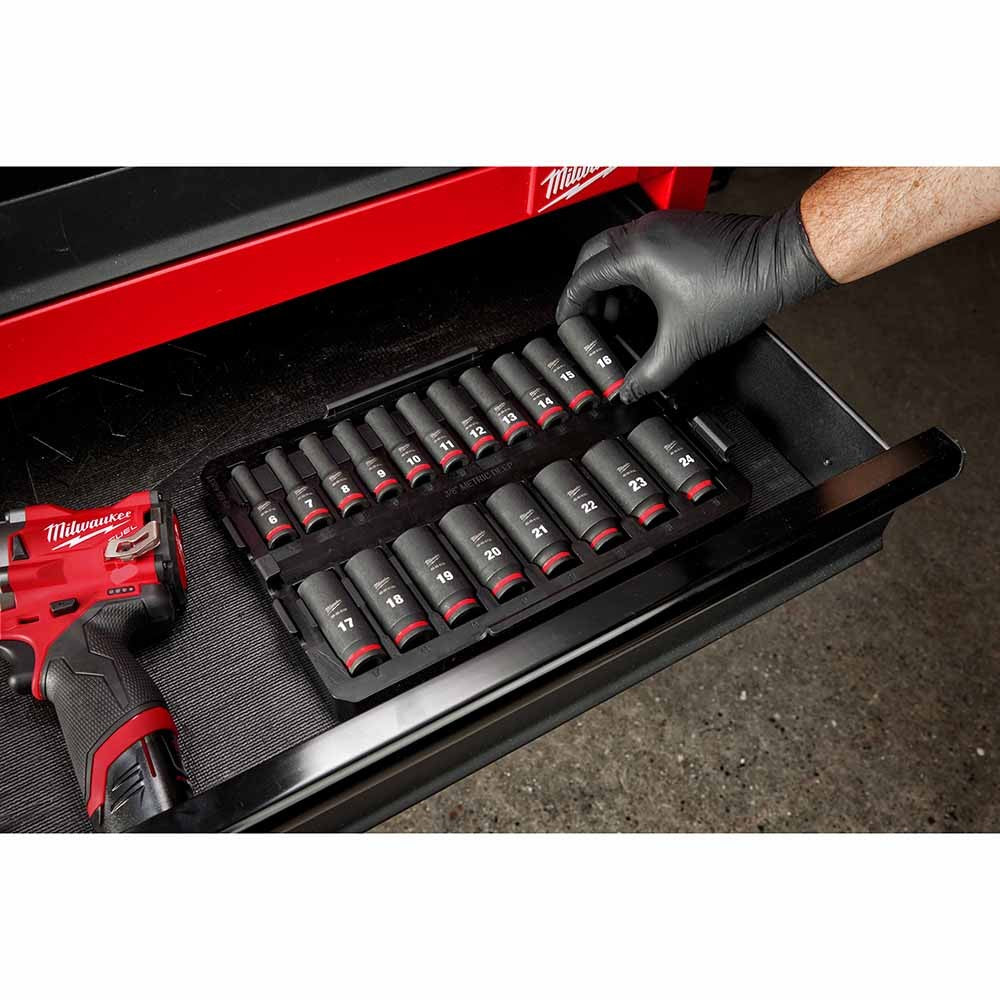 Milwaukee 49-66-6816 Shockwave Impact Duty Socket 3/8 Drive 19-Piece MM Tray Set