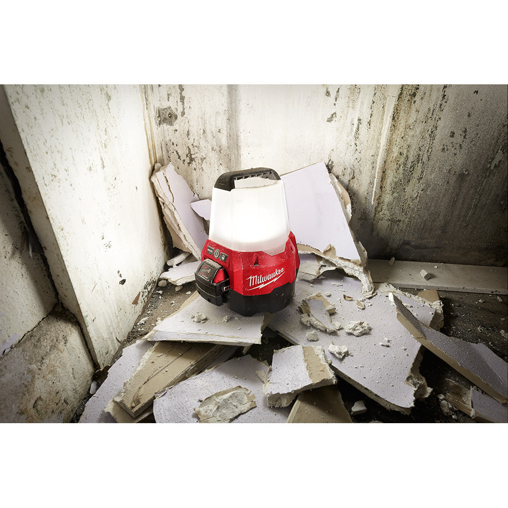Milwaukee 2144-20 M18 RADIUS Compact Site Light with Flood Mode