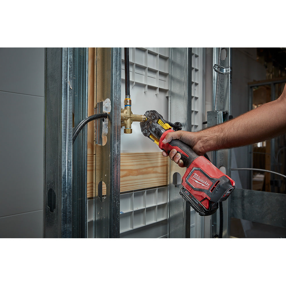 Milwaukee 2674-22P M18 Short Throw Press Tool Kit with Viega PureFlow Jaws