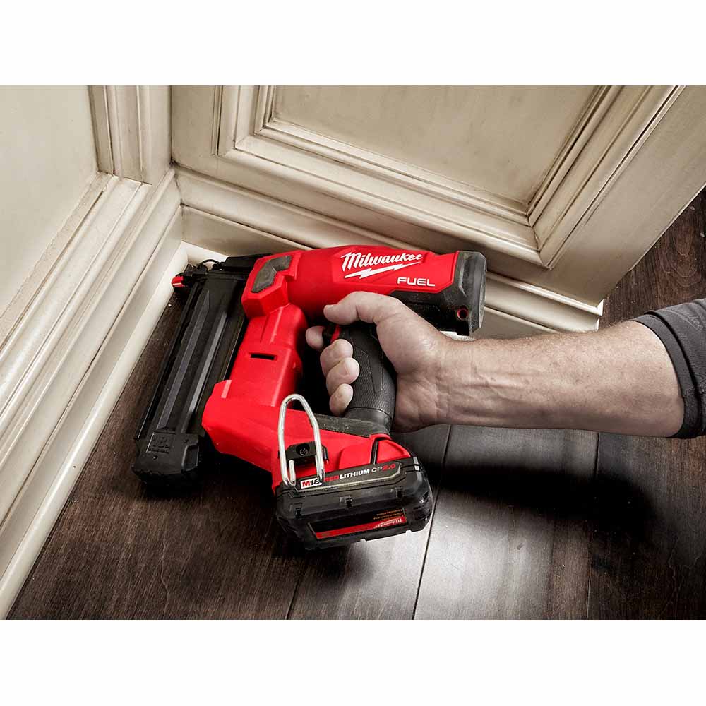 Milwaukee 2746-21CT M18 Fuel 18 Gauge Brad Nailer Kit