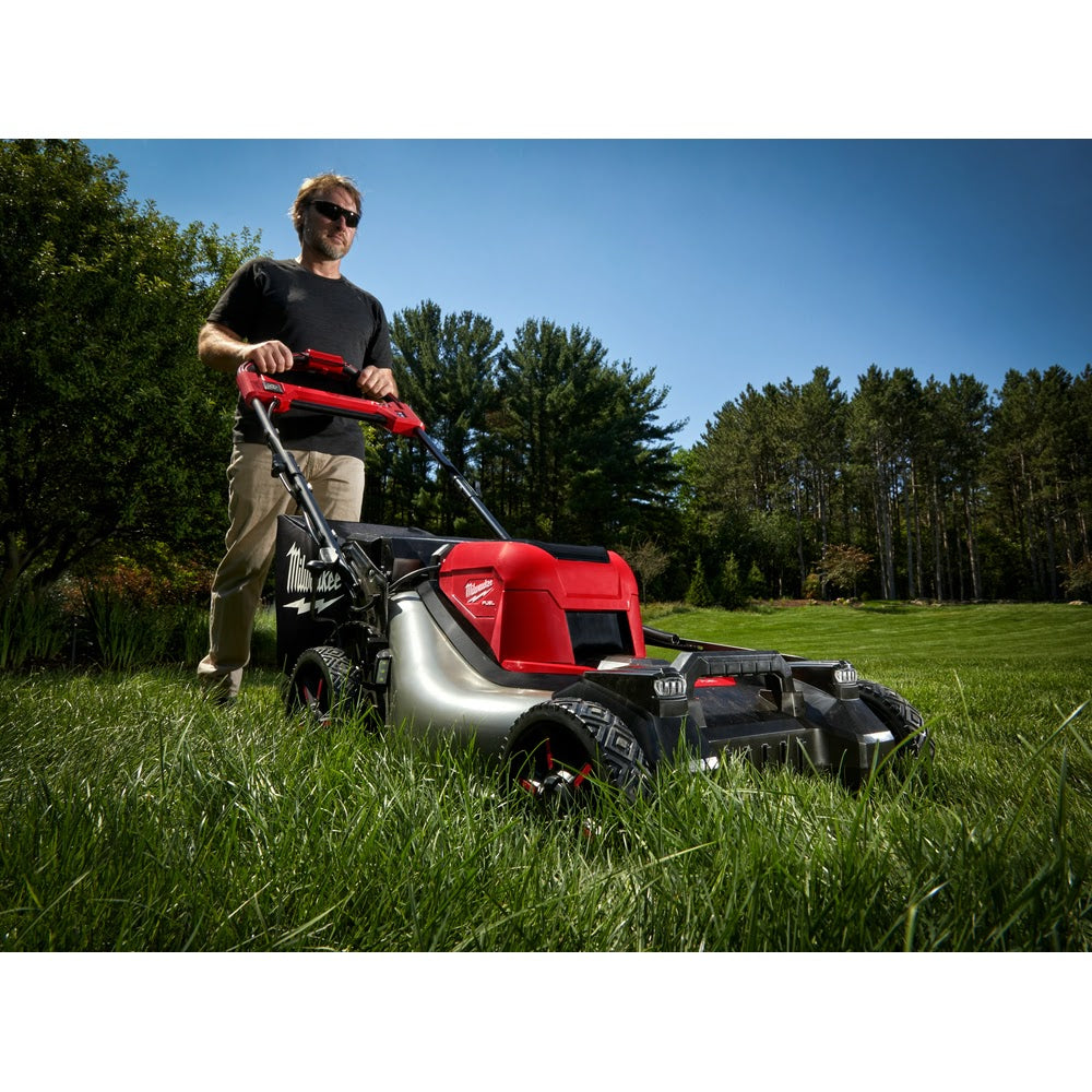 Milwaukee 2823-22HD M18 FUEL™ 21 Self-Propelled Dual Battery Lawn Mower