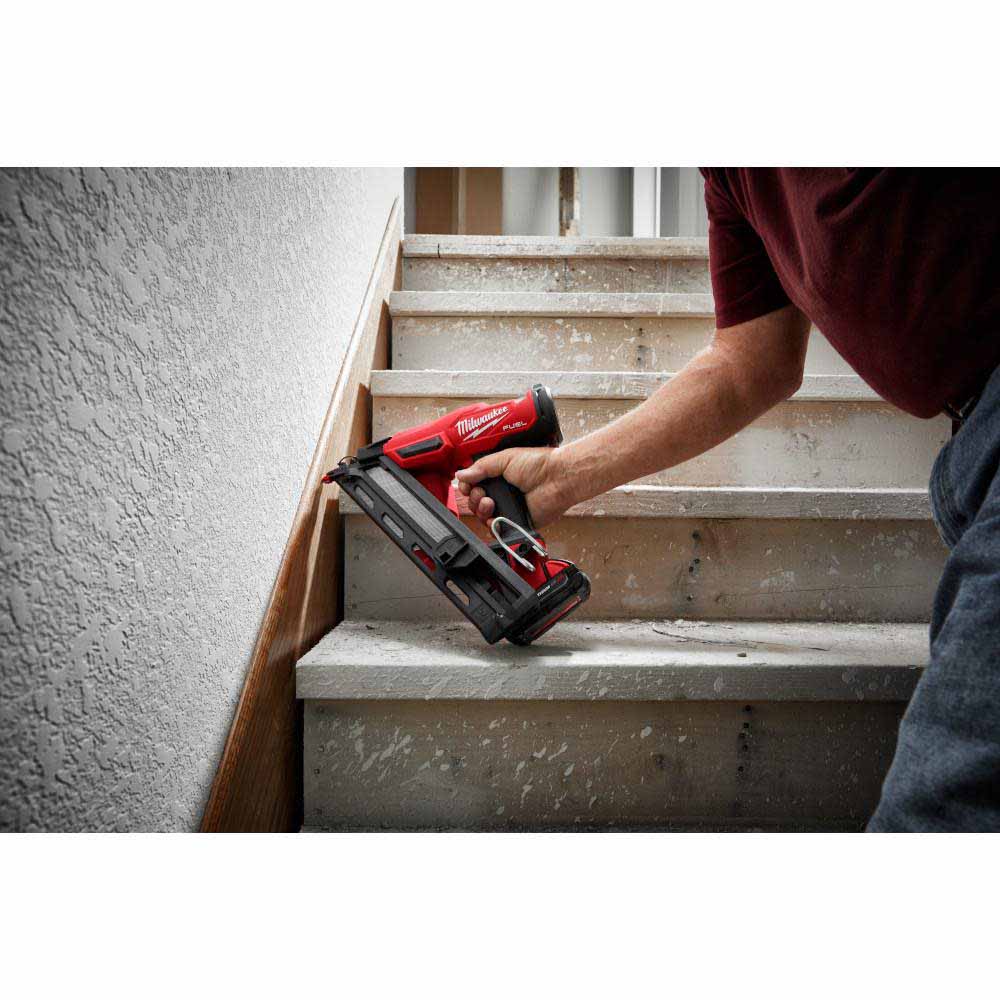 Milwaukee 2839-20 M18 FUEL™ 15 Gauge Finish Nailer