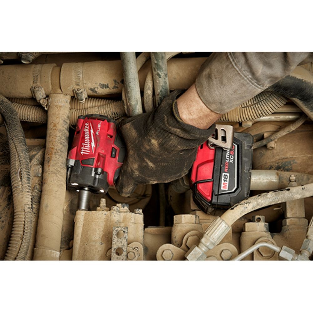 Milwaukee 2855-22R M18 FUEL 1/2 Compact Impact Wrench w/ Friction Ring Kit