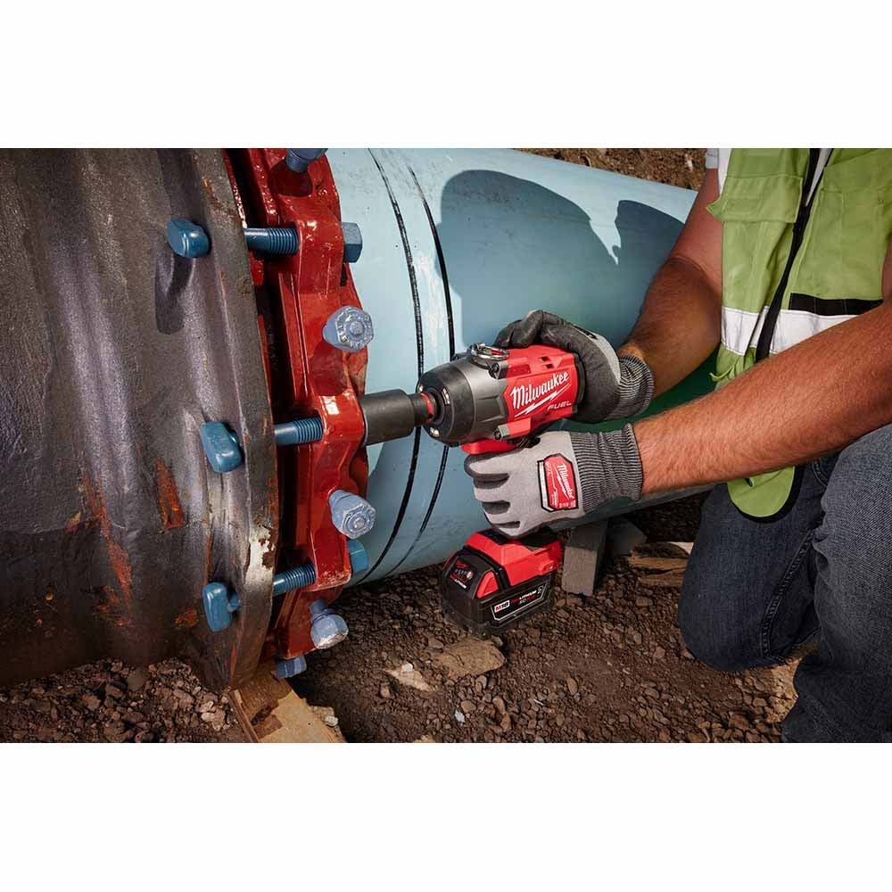 Milwaukee 2966-22 M18 FUEL 1/2 High Torque Impact Wrench w/ Pin Detent Kit