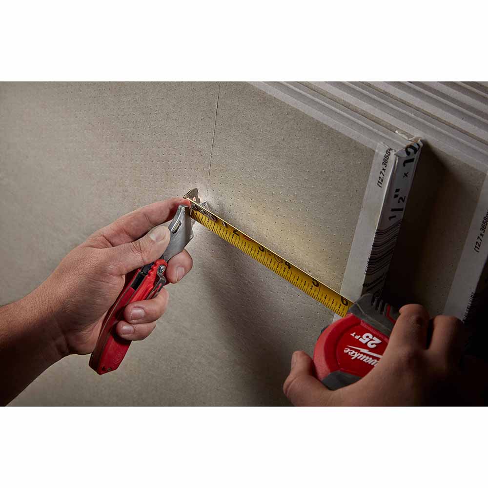Milwaukee 48-22-6626 8M / 26 Compact Tape Measure