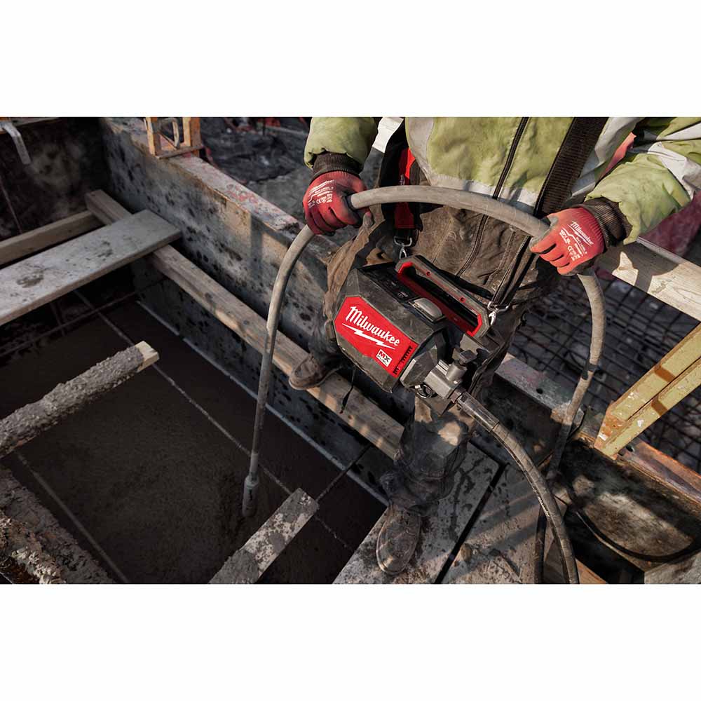 Milwaukee MXF370-2XC MX Fuel Briefcase Concrete Vibrator Kit w/ Two Batteries and Charger